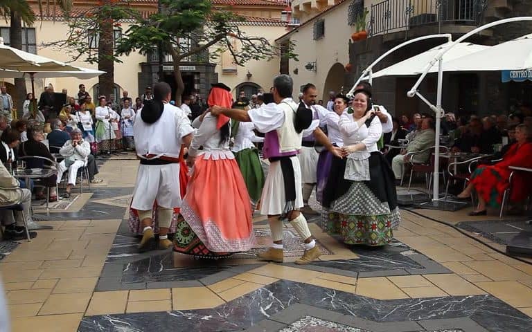 CANARY DANCE, SPAIN