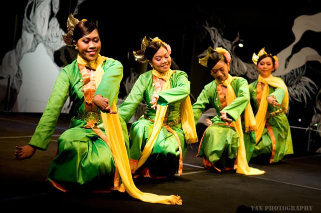 MAK INANG DANCE, MALAYSIA