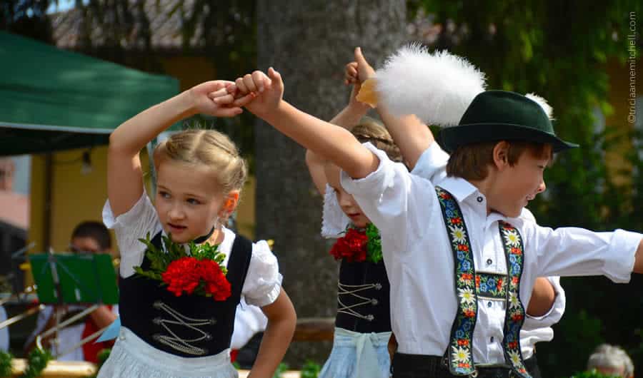 SCHUHPLATTLER DANCE, AUSTRIA AND GERMANY