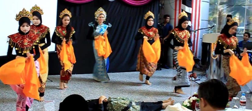 ULEK MAYANG DANCE, MALAYSIA