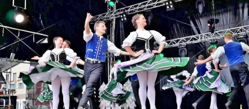 VARSOVIENNE DANCE, POLAND