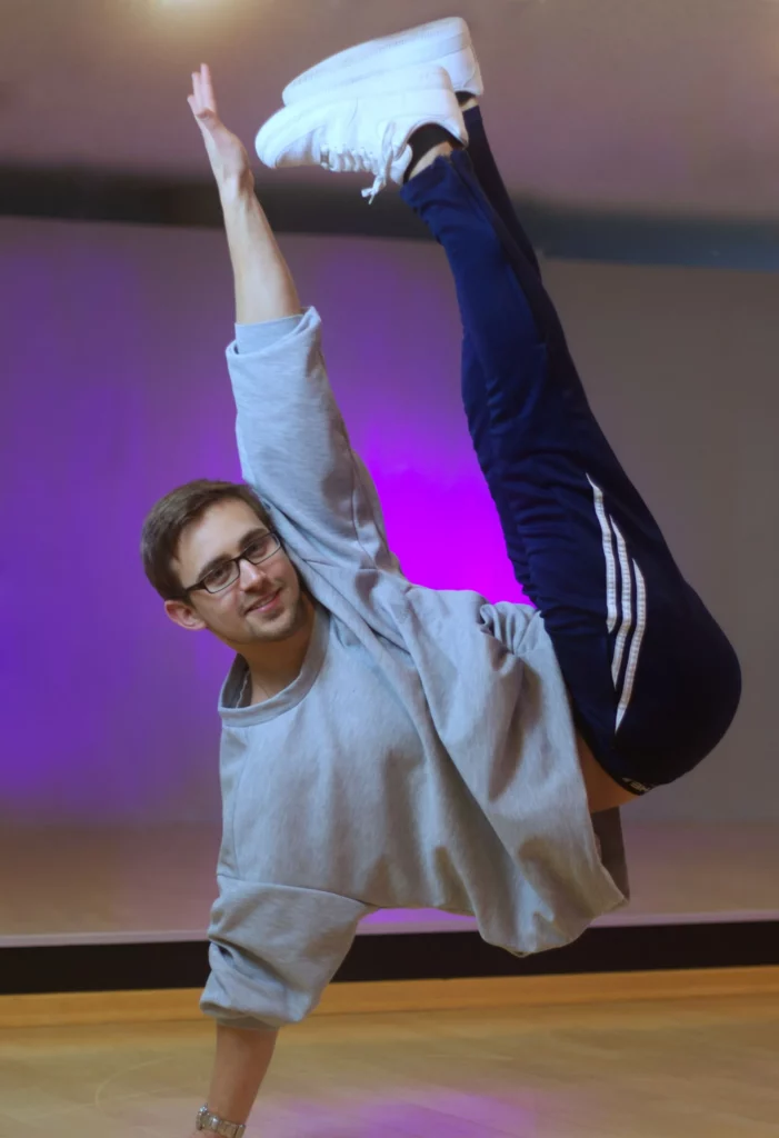 The KULT TANZSCHULE in ADTV
